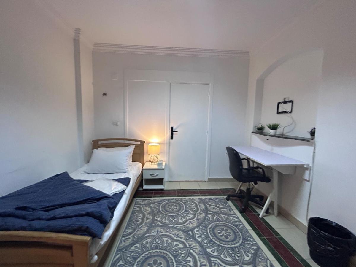 Homestay Master In Nasr City, Private Bathroom *