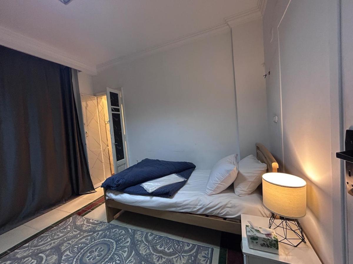 Master In Nasr City, Private Bathroom Homestay Cairo